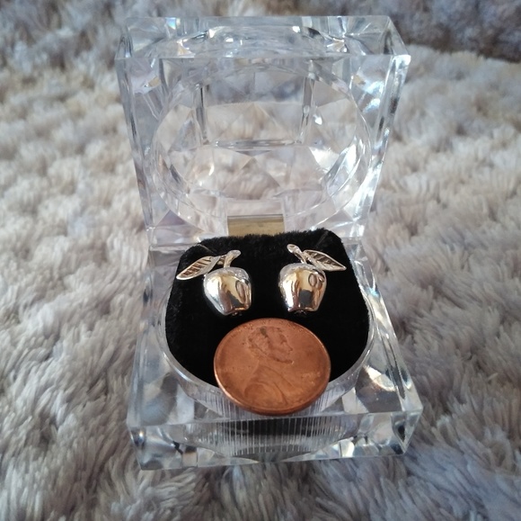 Cute apple silver earrings NWOT in case. - Picture 2 of 2